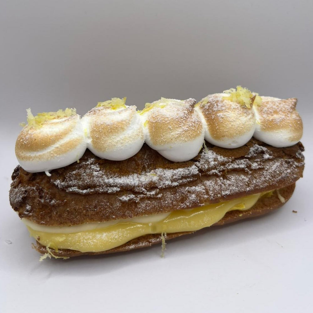 Lemon-meringue eclair